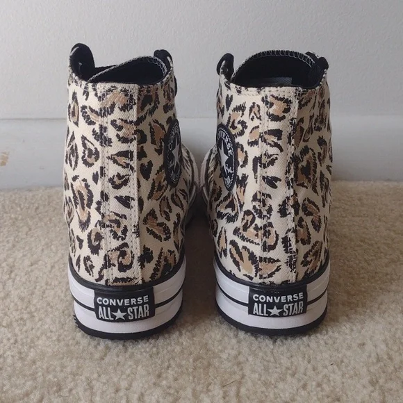 Brand new Women's platform high top Converse cheetah print size 6 - Picture 3 of 7